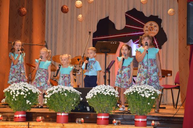 Popgrupa''Brīnumiņi''